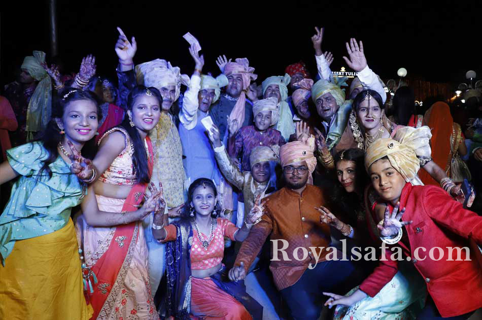 Wedding Safa, Floral Safa Online, Rajasthani Pagri For Wedding, Jodhpuri Safa in Delhi, Pagdi Bandhne Wala in Delhi, Gurgaon